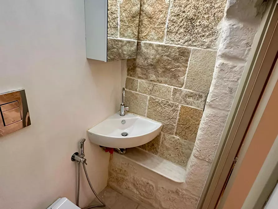 Immagine 8 di Casa indipendente in vendita  in via stefano thur a Ostuni