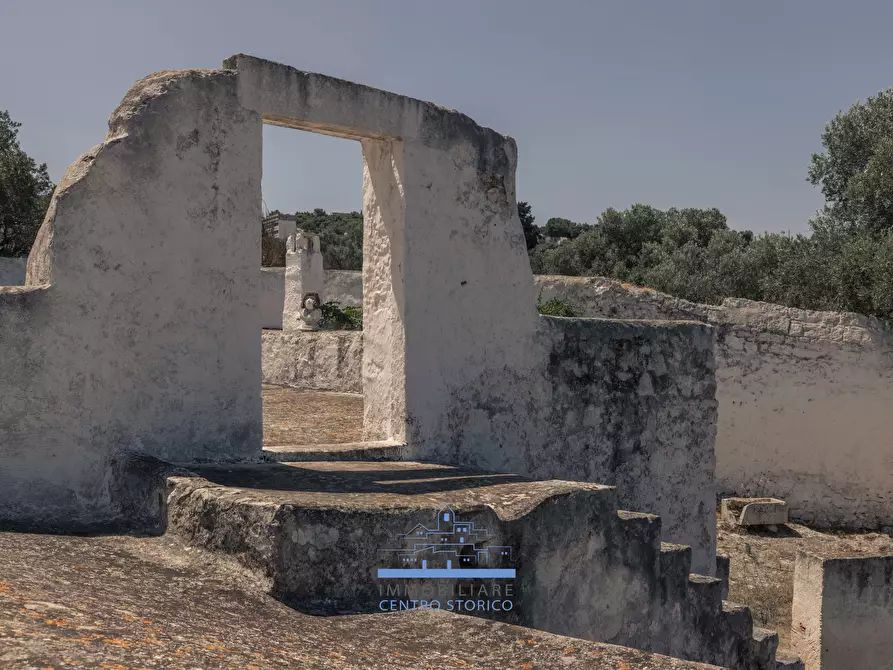 Immagine 38 di Rustico / casale in vendita  a Ostuni