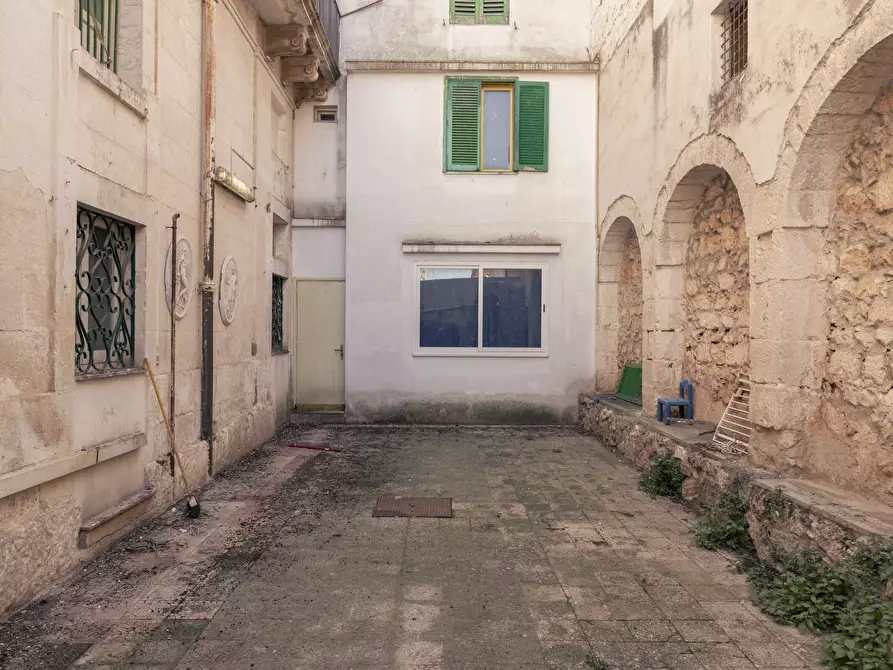 Immagine 51 di Palazzo in vendita  in Via Martiri di Kindu a Ostuni