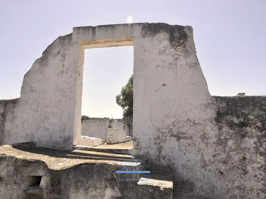 Immagine 63 di Rustico / casale in vendita  a Ostuni