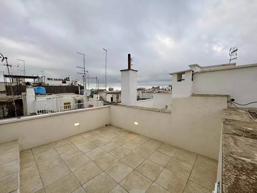 Immagine 8 di Casa indipendente in vendita  in piazzale domenico colucci a Ostuni