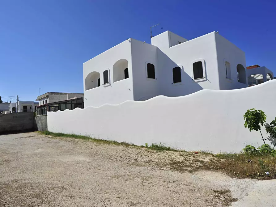 Immagine 45 di Villa in vendita  a Carovigno