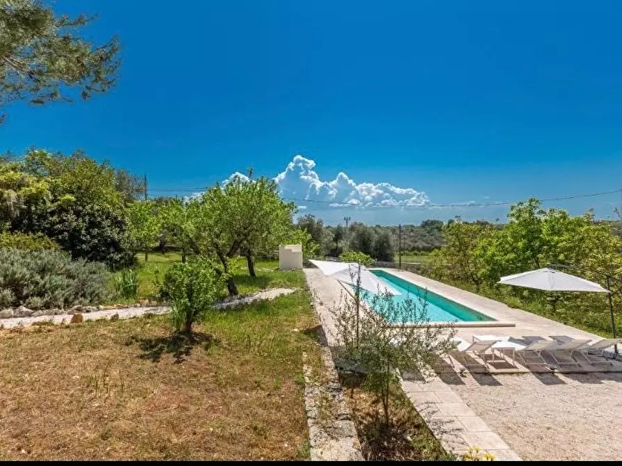 Immagine 2 di Villa in vendita  in Contrada Sessana snc a Ostuni