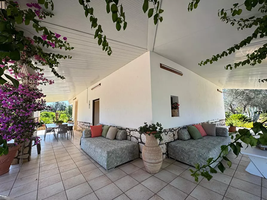 Immagine 2 di Villa in vendita  in Strada Provinciale 29 a Ceglie Messapico