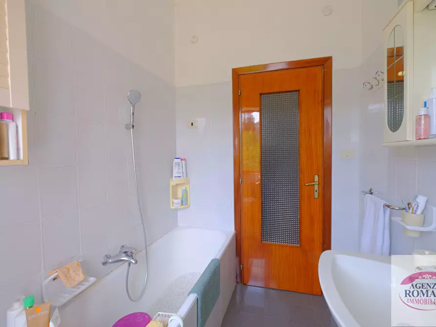 Immagine 26 di Villa in vendita  a Pareto