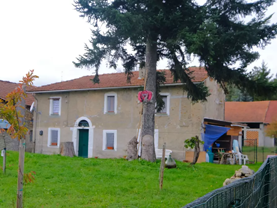 Immagine 11 di Rustico / casale in vendita  a Pareto