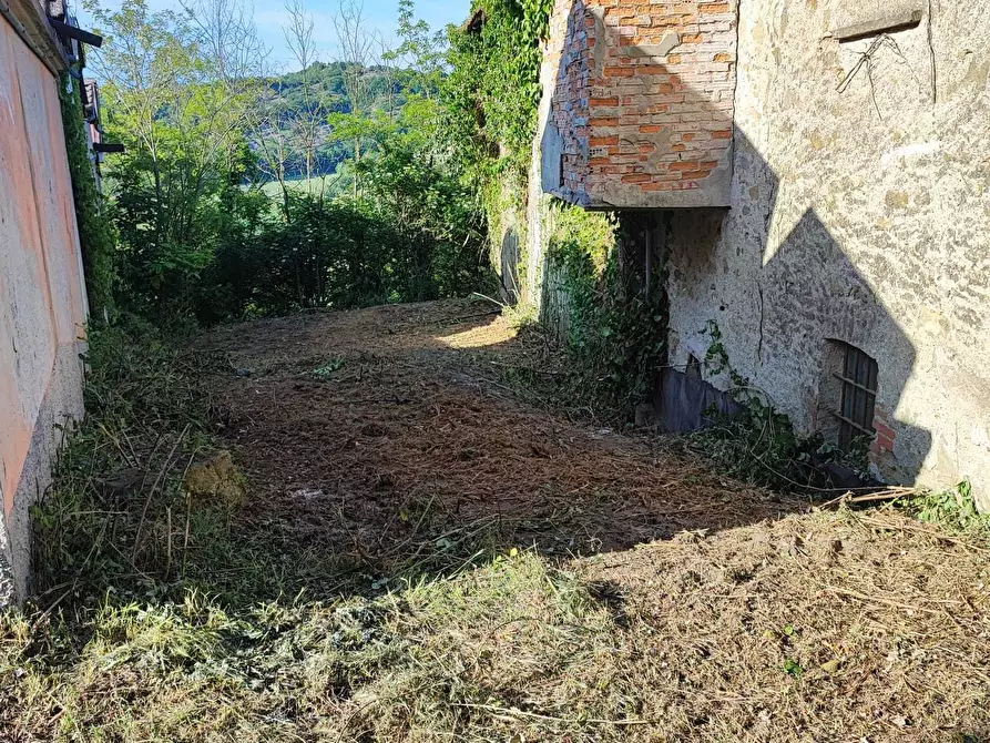 Immagine 11 di Rustico / casale in vendita  in Via al Castello 37 a Pareto
