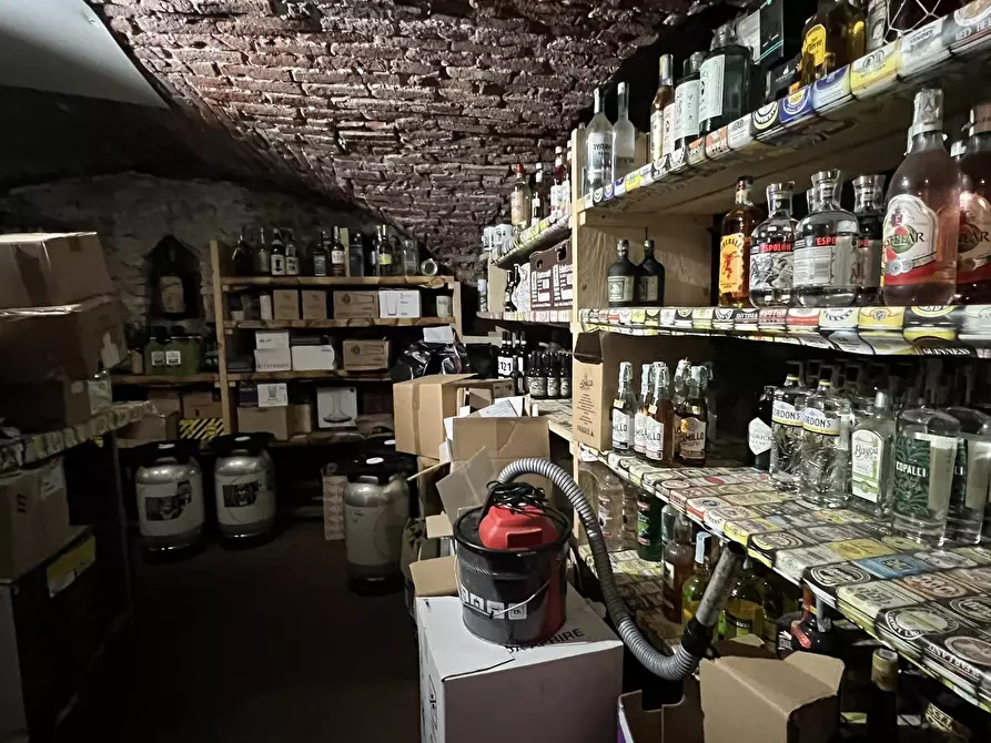 Immagine 29 di Attività commerciale in vendita  in Piazza Concezione 10 a Sassello