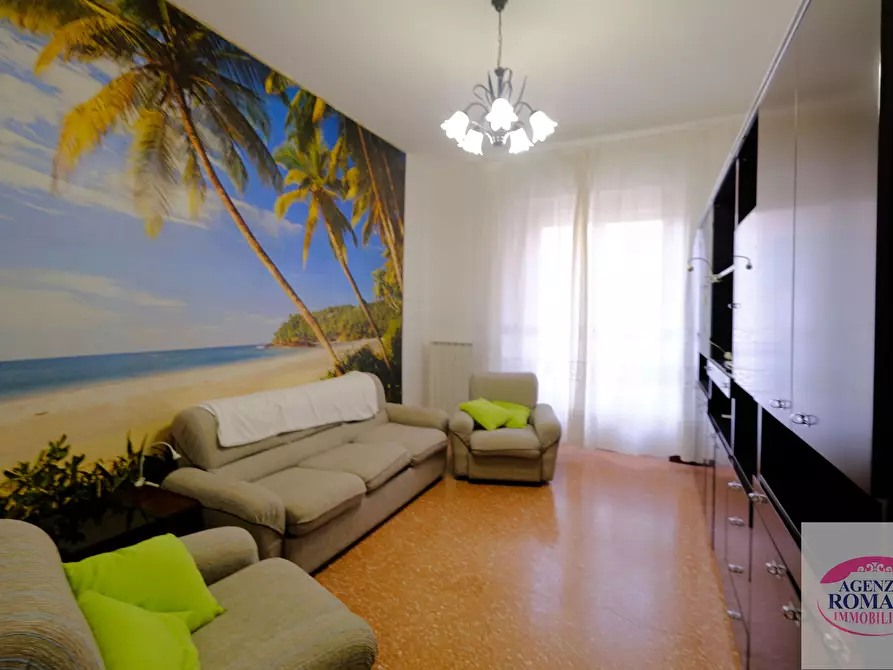 Immagine 1 di Trilocale in vendita  in Via Giuseppe Garibaldi 70 a Albisola Superiore