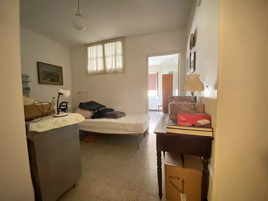 Immagine 9 di Palazzo in vendita  in Via Stefano Ramorino 3 a Urbe