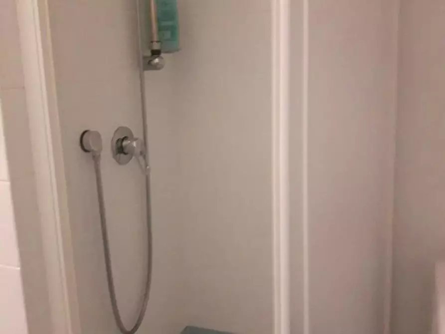 Immagine 9 di Appartamento in vendita  in via Carlina 9/8 a Urbe