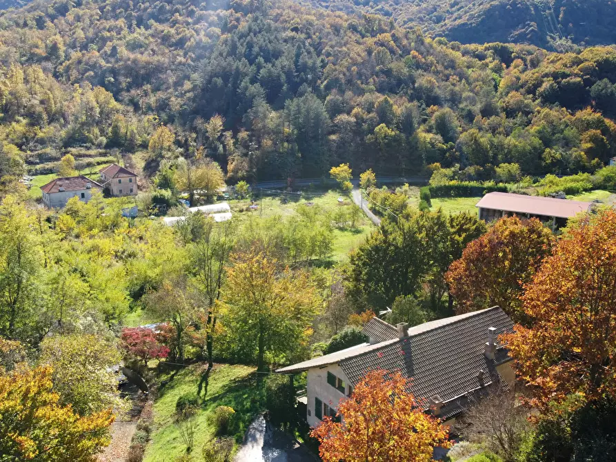 Immagine 5 di Villa in vendita  in Via Menacciano 1 a Pontinvrea