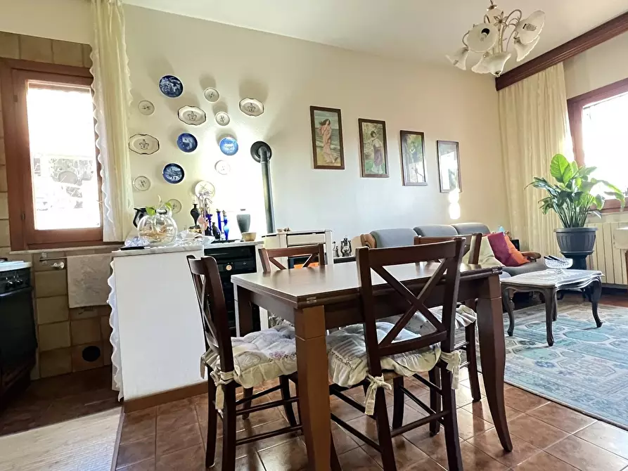 Immagine 17 di Appartamento in vendita  in SP49 41 a Urbe