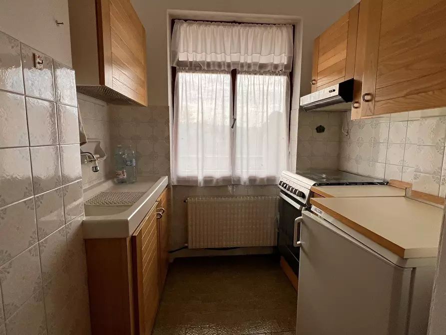 Immagine 4 di Trilocale in vendita  a Urbe