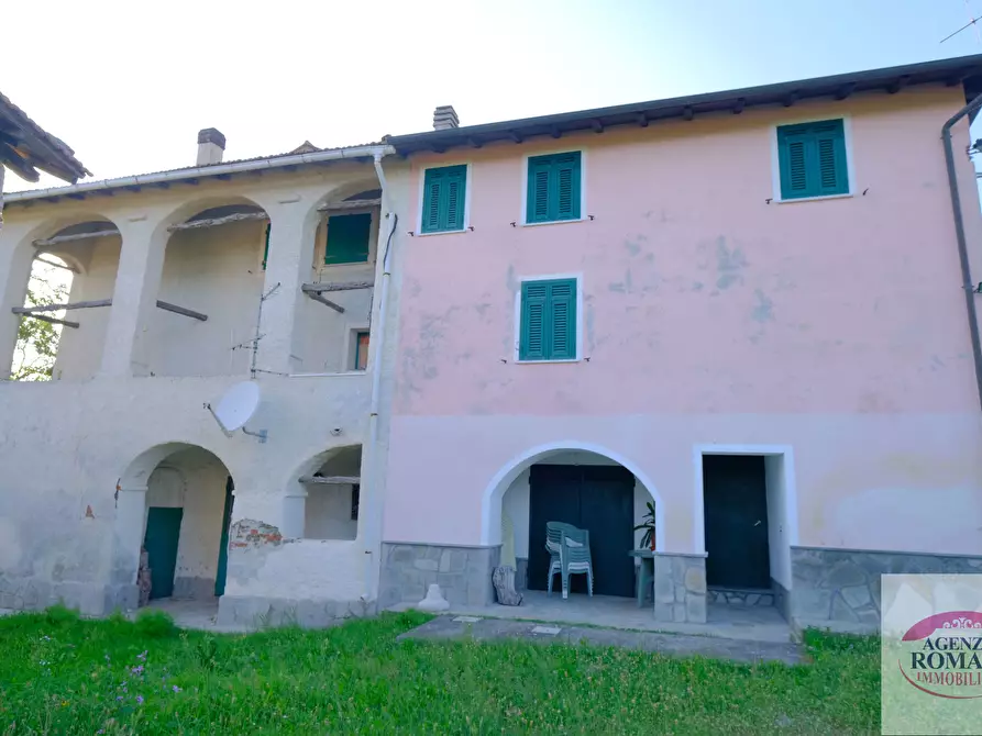 Immagine 2 di Rustico / casale in vendita  a Pareto