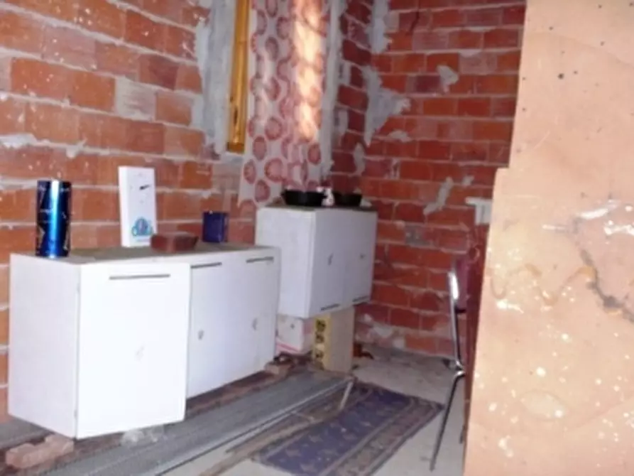 Immagine 19 di Porzione di casa in vendita  a Pareto