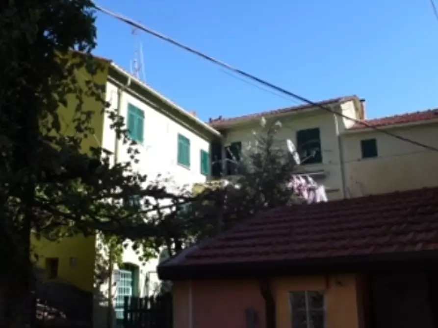 Immagine 17 di Porzione di casa in vendita  a Varazze