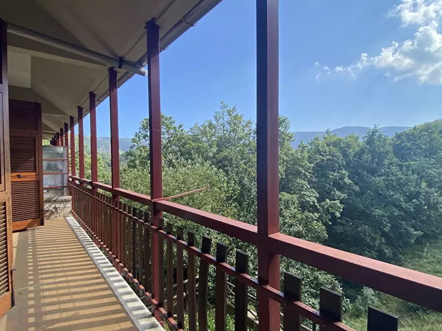 Immagine 9 di Trilocale in vendita  in Via Vara Superiore 27 a Urbe