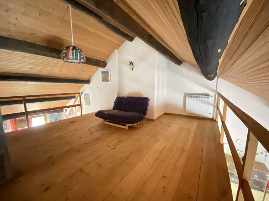 Immagine 20 di Attico in vendita  in SP49 41 a Urbe