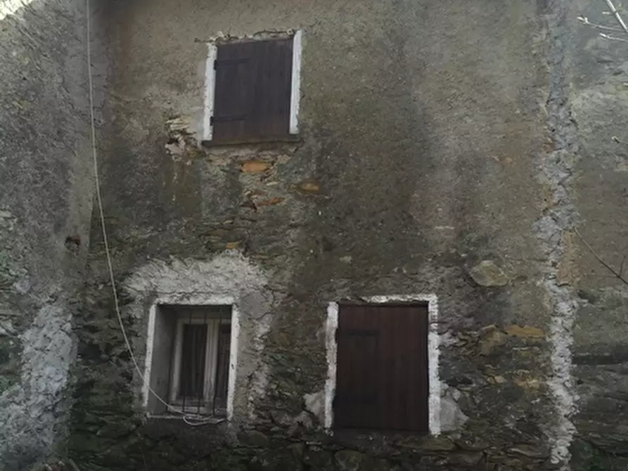 Immagine 9 di Porzione di casa in vendita  a Sassello