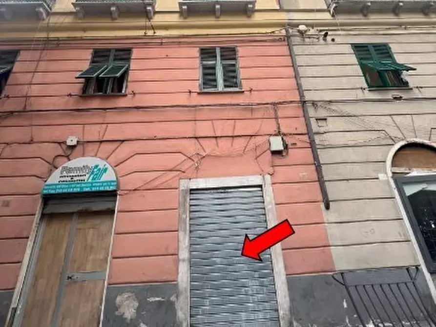 Immagine 1 di Locale commerciale in vendita  in Via Stefano Canzio 44 a Genova