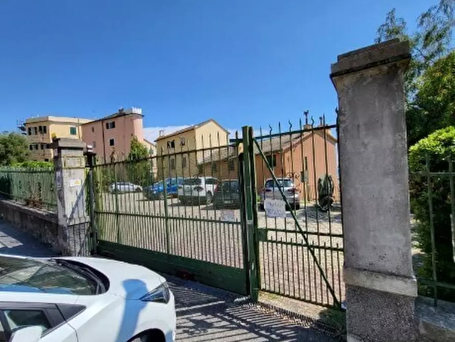 Immagine 1 di Garage in vendita  in Via Donato Somma 39 R a Genova