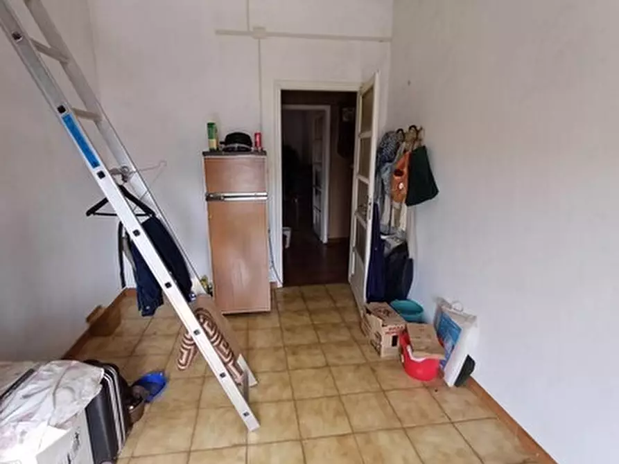 Immagine 4 di Pentalocale in vendita  in Via Beaulard 42 bis a Torino