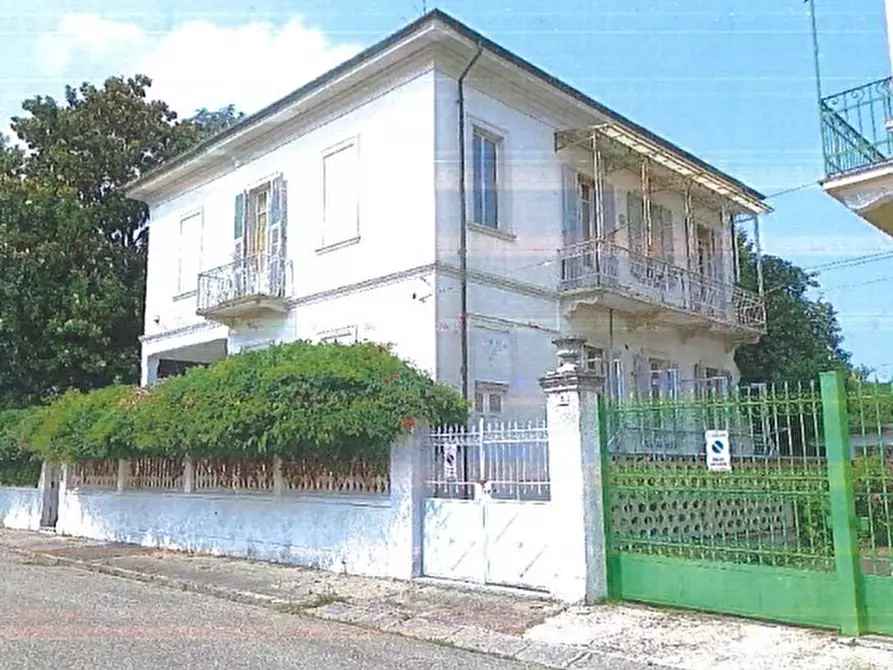 Immagine 1 di Casa bifamiliare in vendita  in Via Bilio 2 a Alessandria