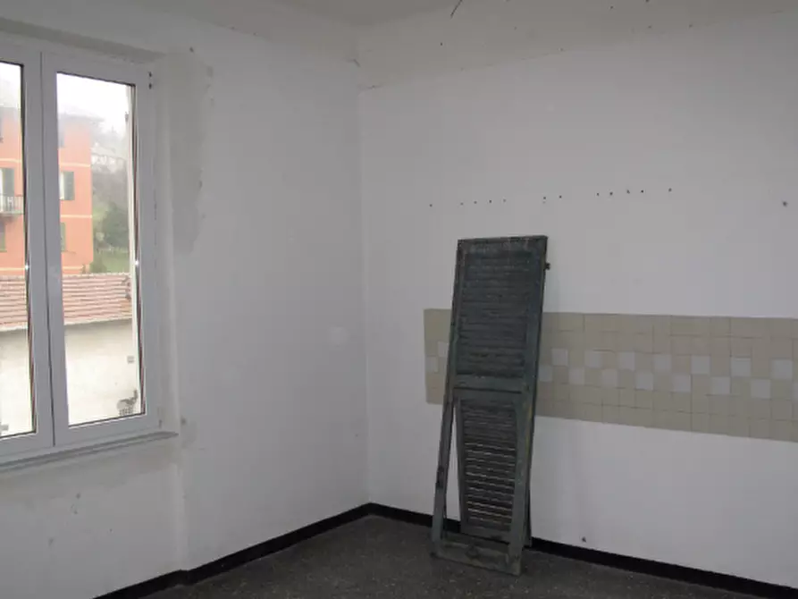 Immagine 6 di Pentalocale in vendita  in Via Fratelli Canepa 48B a Serra Riccò