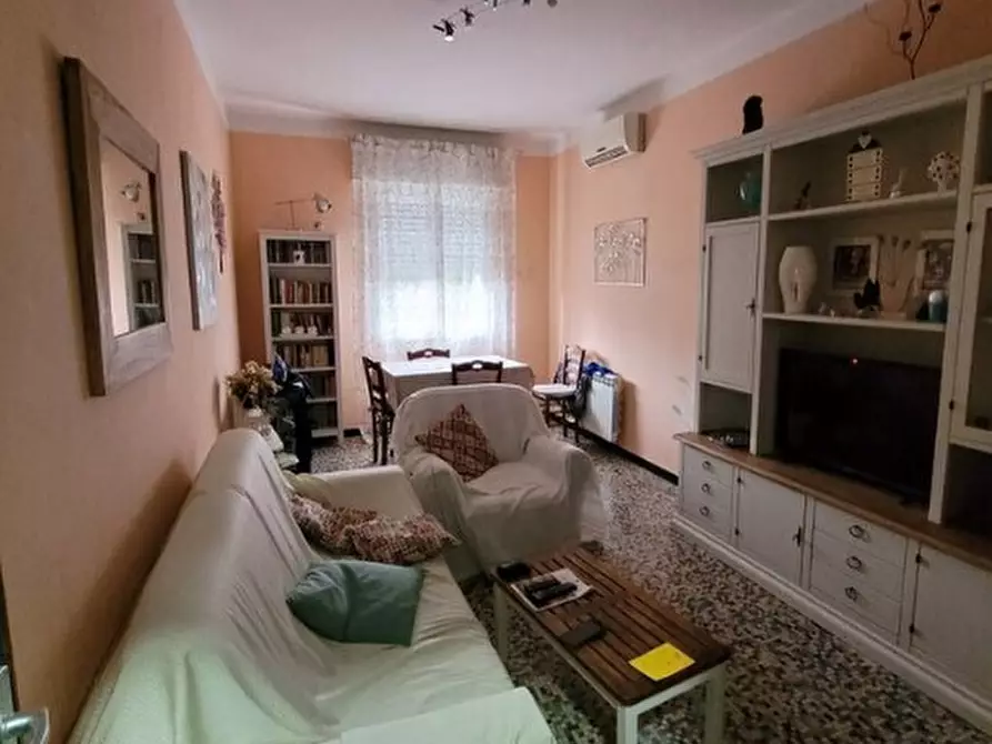 Immagine 3 di Pentalocale in vendita  in Via Ugo Foscolo 128/4 a La Spezia