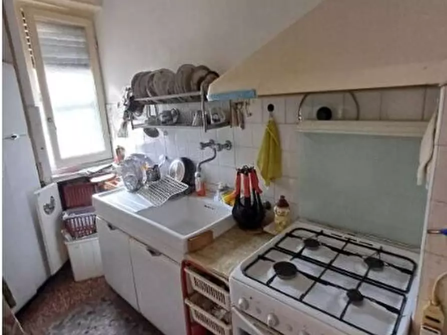 Immagine 5 di Quadrilocale in vendita  in Via del Commercio 13 a Genova