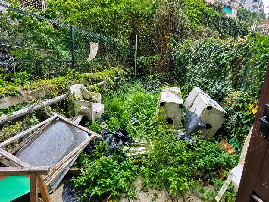 Immagine 1 di Trilocale in vendita  in Salita San Nicolosio 8 a Genova