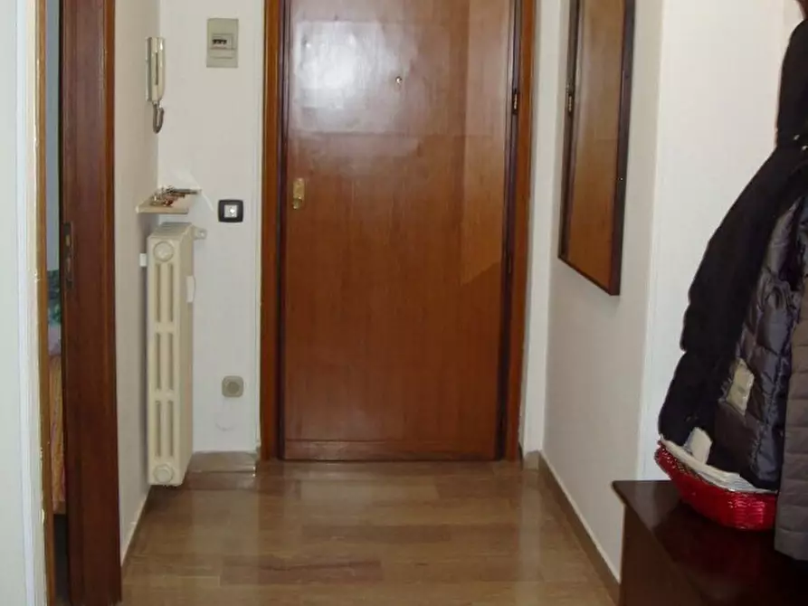 Immagine 2 di Pentalocale in vendita  in Viale Alessandro Manzoni 17 a Valenza