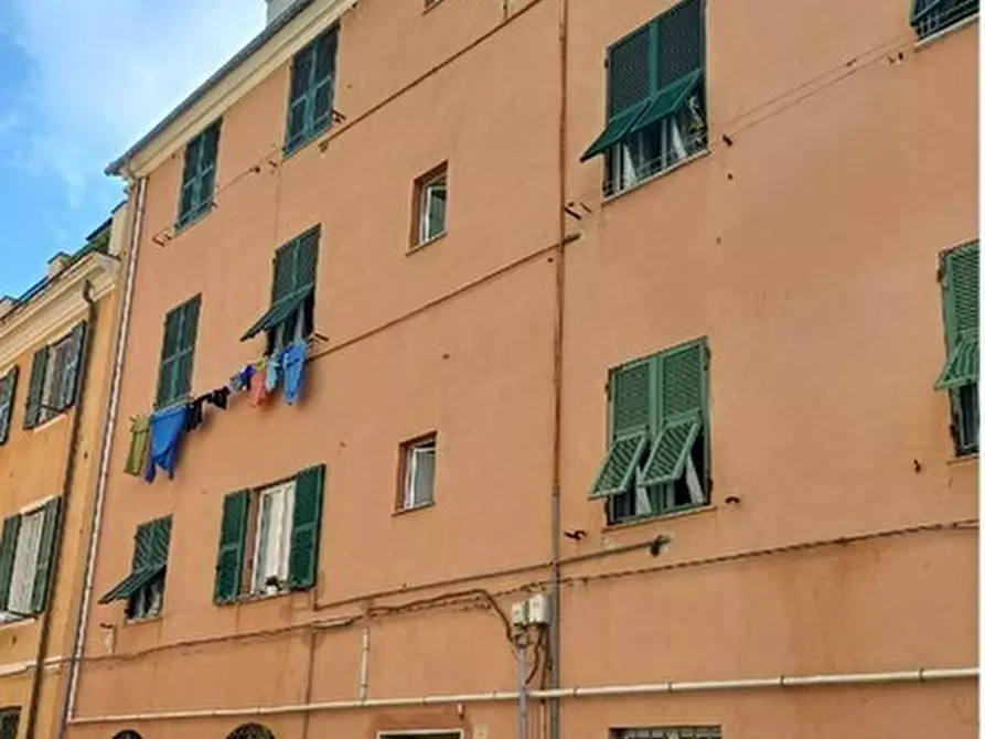 Immagine 1 di Pentalocale in vendita  in Via Ursone da Sestri 16 a Genova