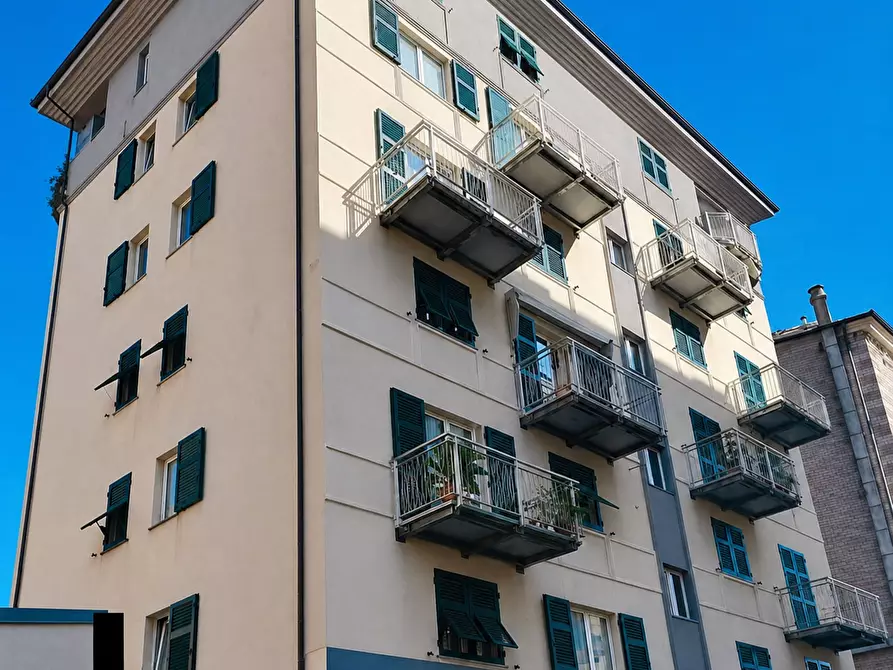 Immagine 1 di Pentalocale in vendita  in Via Montenotte 41 a Savona