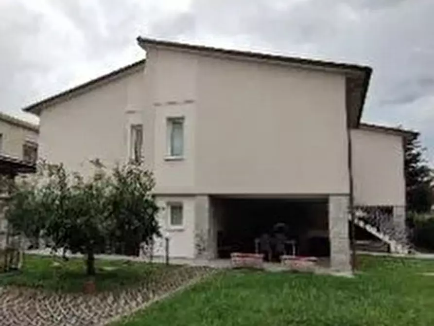 Immagine 1 di Villa in vendita  in Via Ruffino 13 a Fucecchio