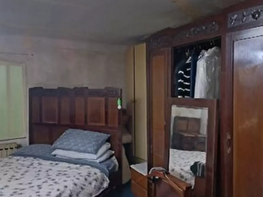 Immagine 7 di Pentalocale in vendita  in Via Chiaravagna 35 a Genova