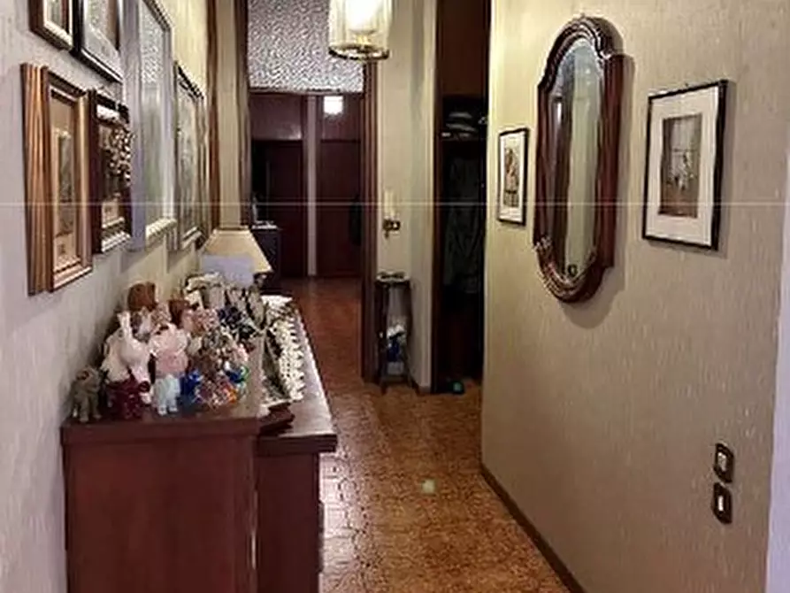 Immagine 3 di Pentalocale in vendita  in Via Francesco Rossi 38 a Vercelli