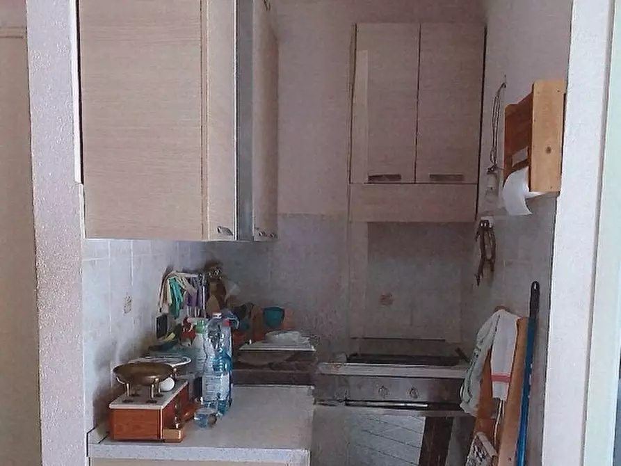 Immagine 6 di Bilocale in vendita  in Piazza Camillo Sbarbaro 16 a Spotorno