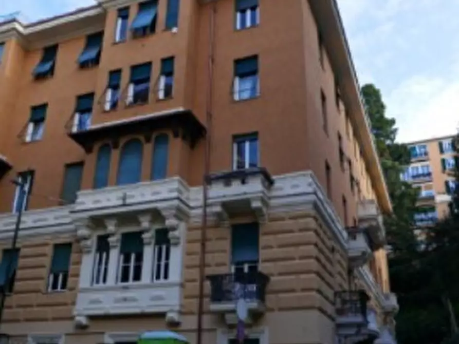 Immagine 1 di Ufficio in vendita  in Via Giovanni Bertora 3 a Genova
