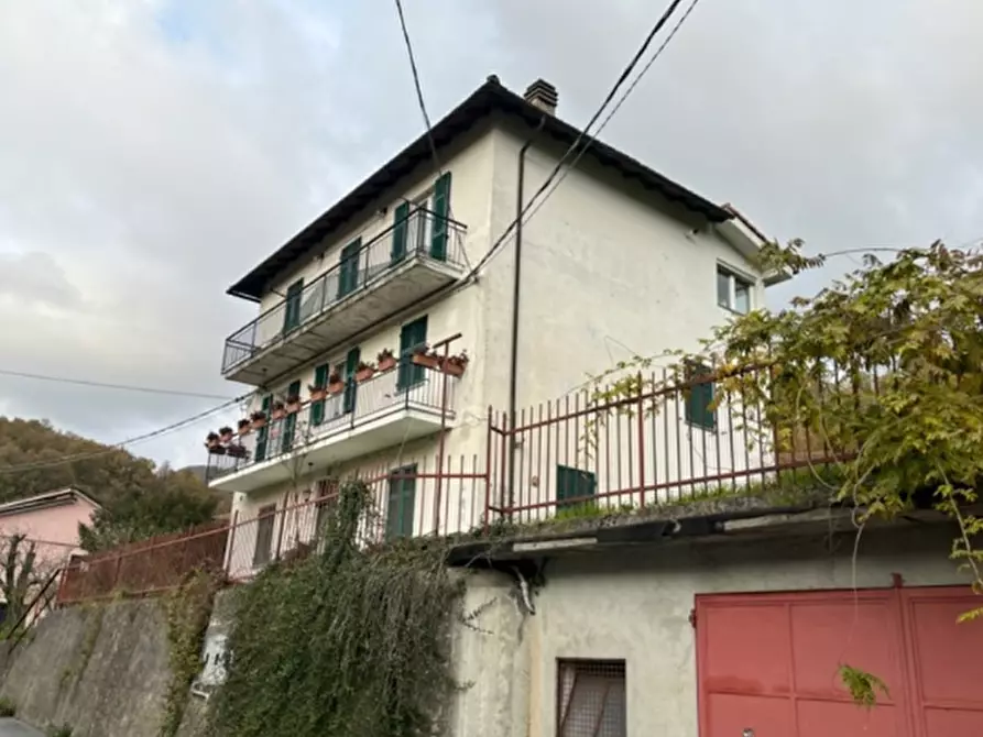 Immagine 4 di Pentalocale in vendita  in Via Ponte di Savignone 27 a Savignone