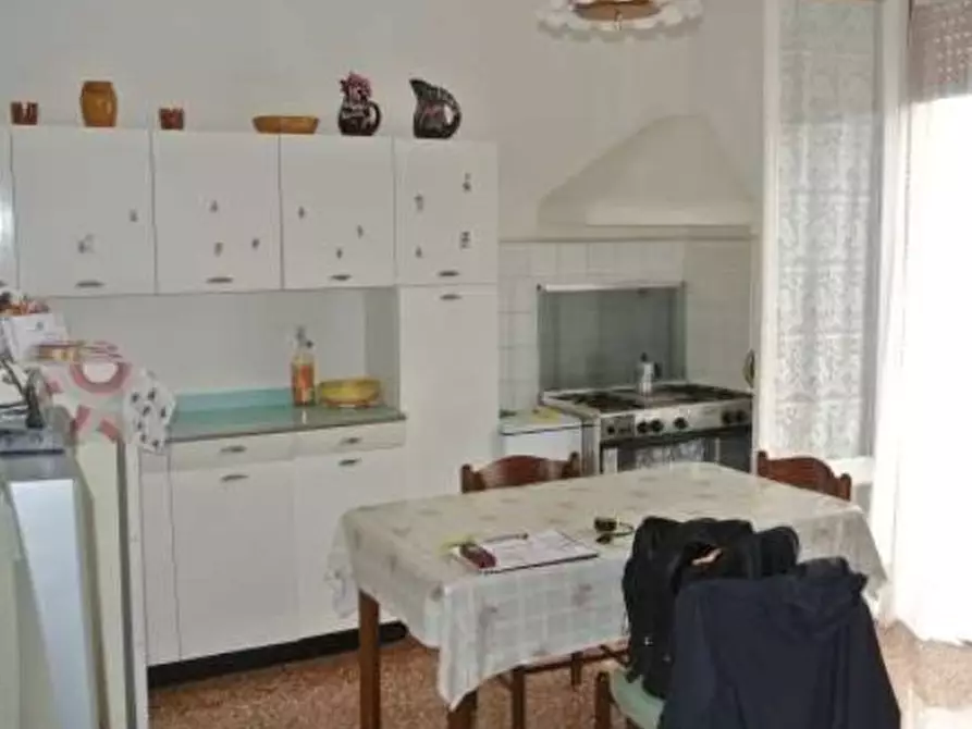 Immagine 7 di Pentalocale in vendita  in Via Giacomo Poirè 83 a Sant'olcese