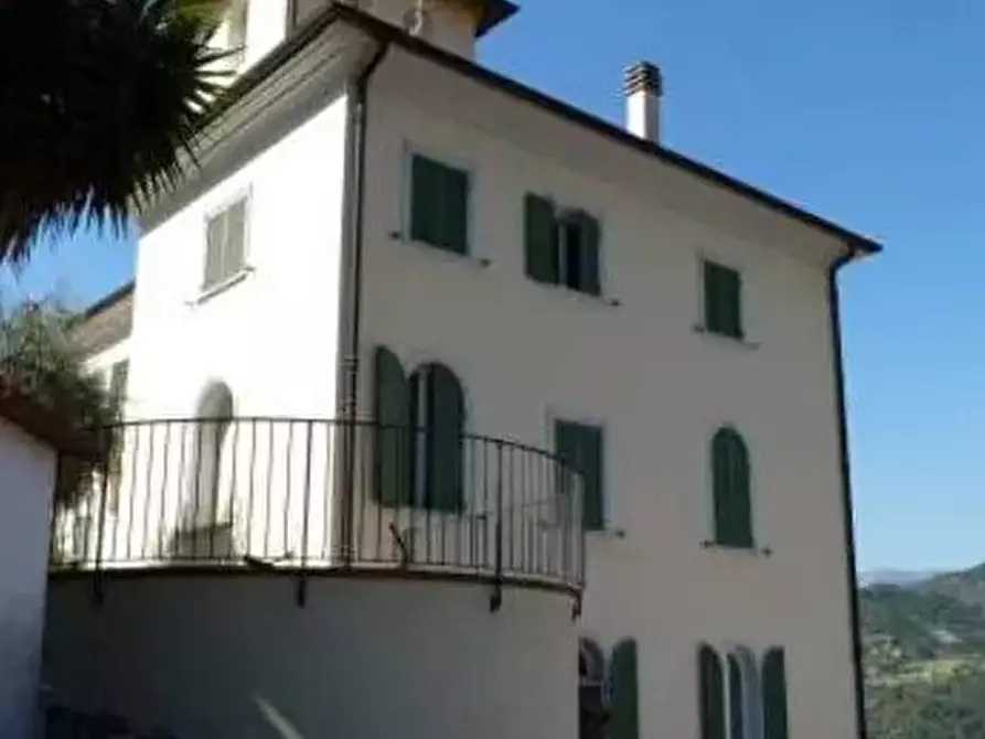 Immagine 1 di Villa in vendita  in Via Cassogna snc a Camporosso
