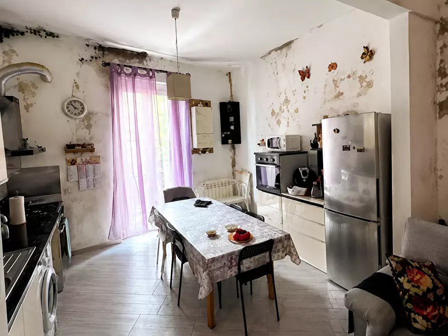Immagine 3 di Pentalocale in vendita  in Via Tonale 29/7 a Genova