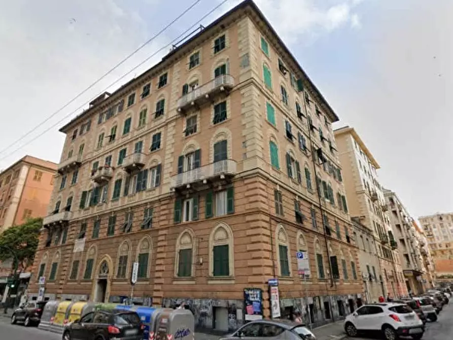Immagine 1 di Pentalocale in vendita  in Via Paolo Giacometti 10 a Genova