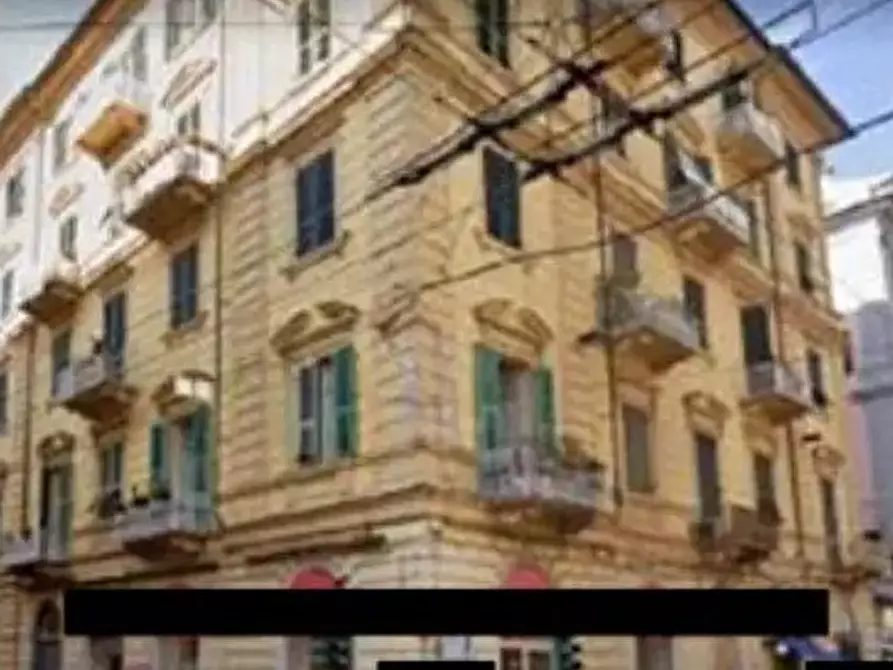 Immagine 1 di Pentalocale in vendita  in Via dei Mille 45 a La Spezia