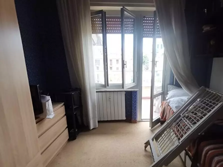 Immagine 5 di Pentalocale in vendita  in Via Giovanni Amendola 1A a Genova