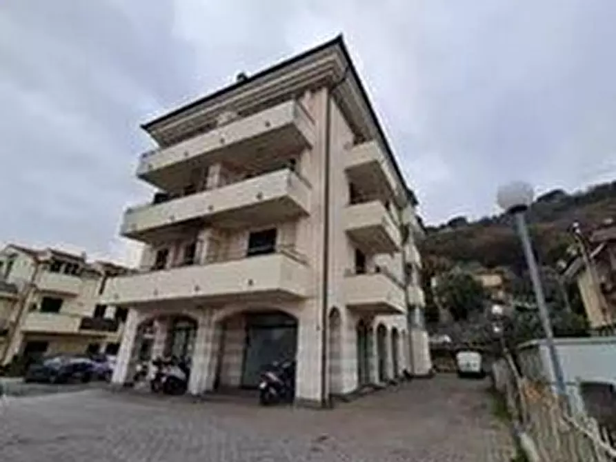 Immagine 1 di Quadrilocale in vendita  in Lungomare Doria 16 a Albenga