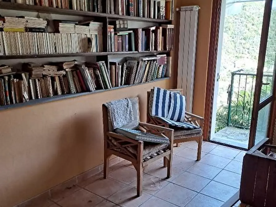 Immagine 3 di Casa trifamiliare in vendita  in Via Roma snc a Recco