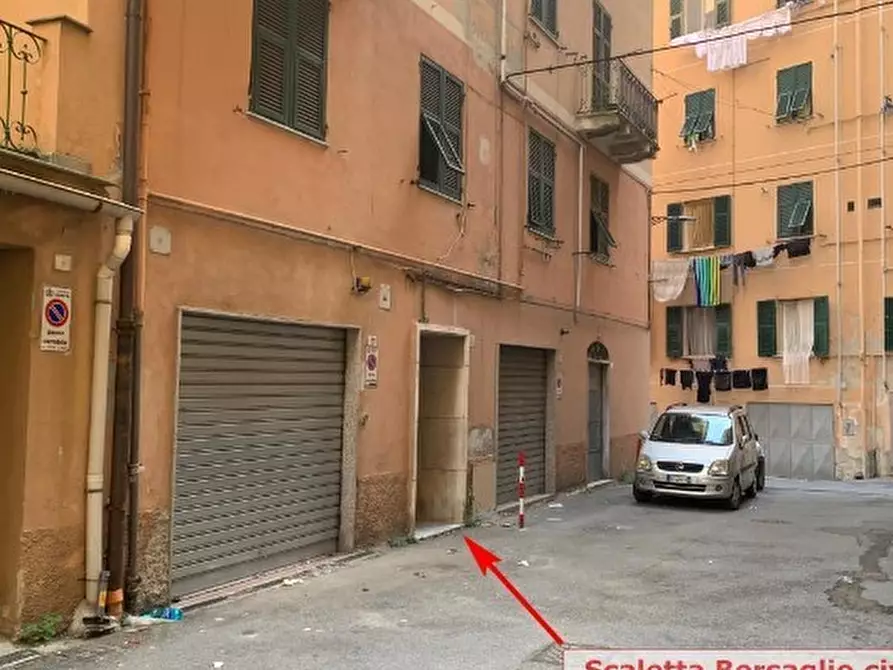 Immagine 1 di Pentalocale in vendita  in Scaletta Bersaglio 3 a Genova